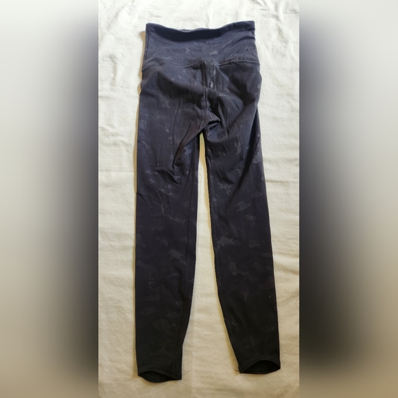 All in motion black camo high waist leggings size xs - Picture 4 of 4